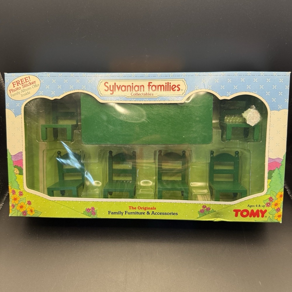 VTG Sylvanian Families The Originals Family Table & Chairs Green TOMY NIB